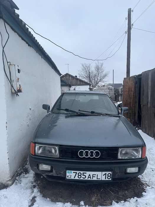 Audi 80 b3 1.8     .
