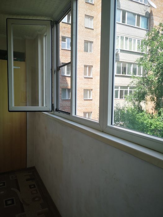 Сдам 2-х комнатную квартиру с ремонтом и мебелью на улице Красина 11