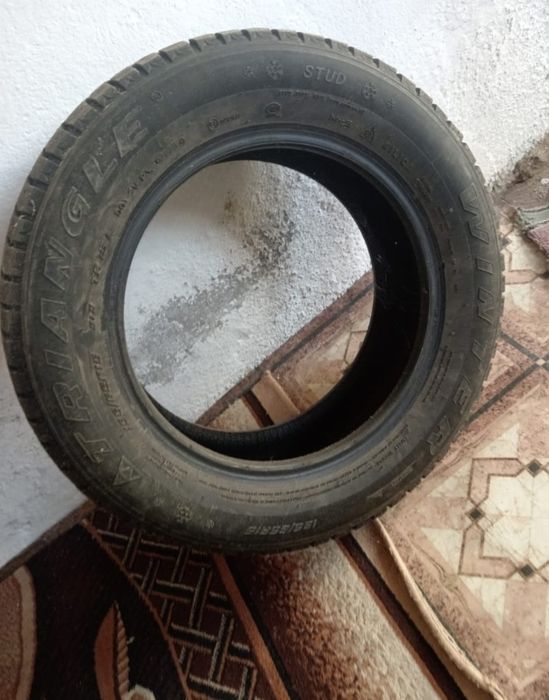 Продам покрышки зимние