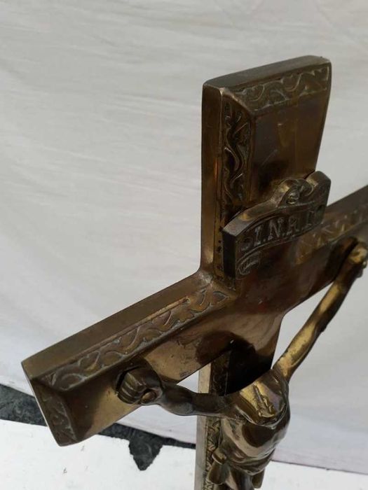 Cruce din bronz   ,