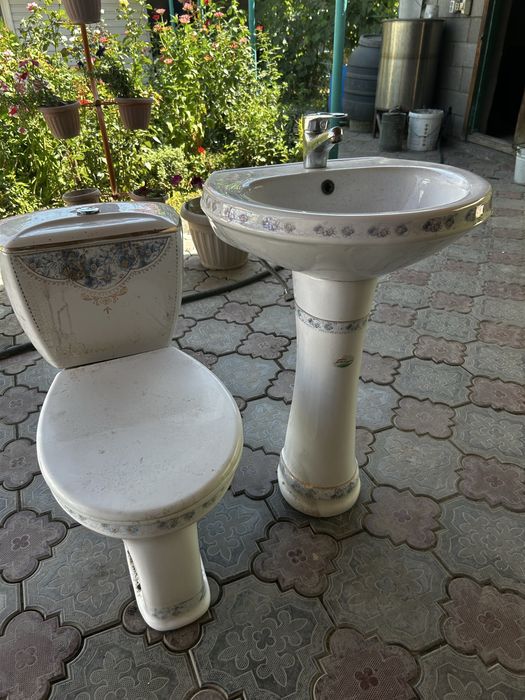 Продам унитаз комплект