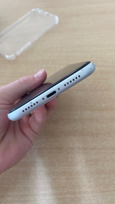 IPhone XR 128gb white