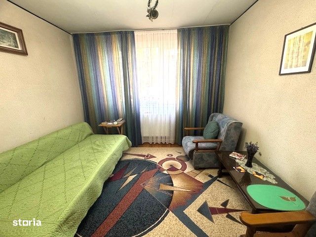 Apartament 3 camere etaj 1 zona BCR