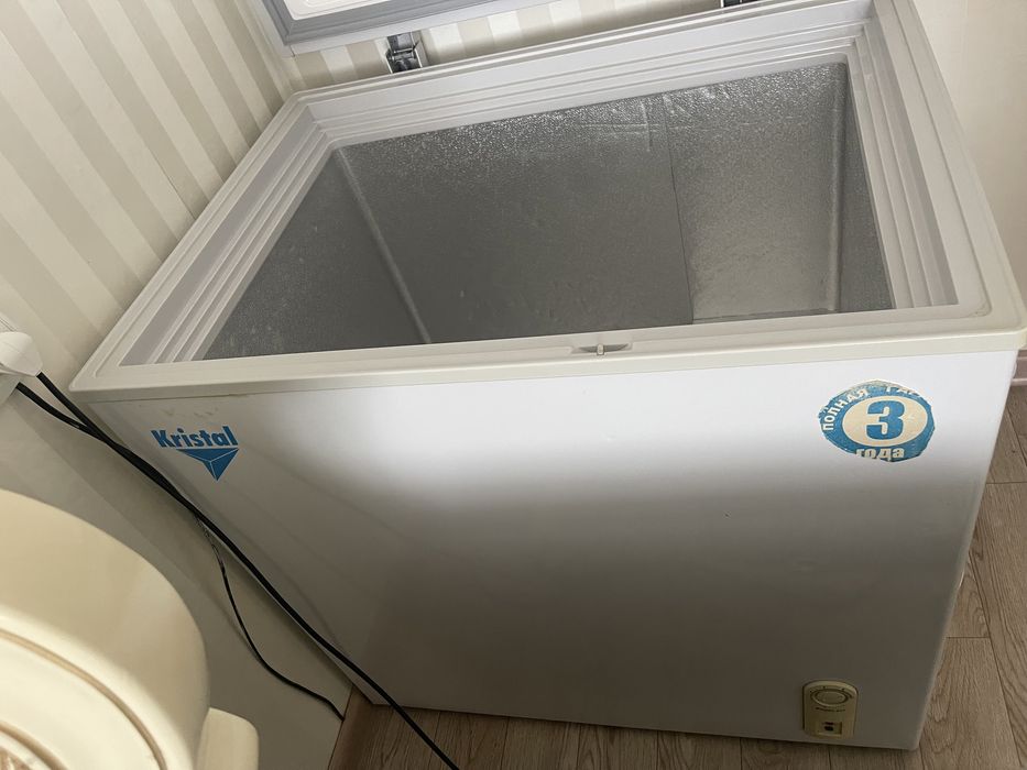 Продам морозильник