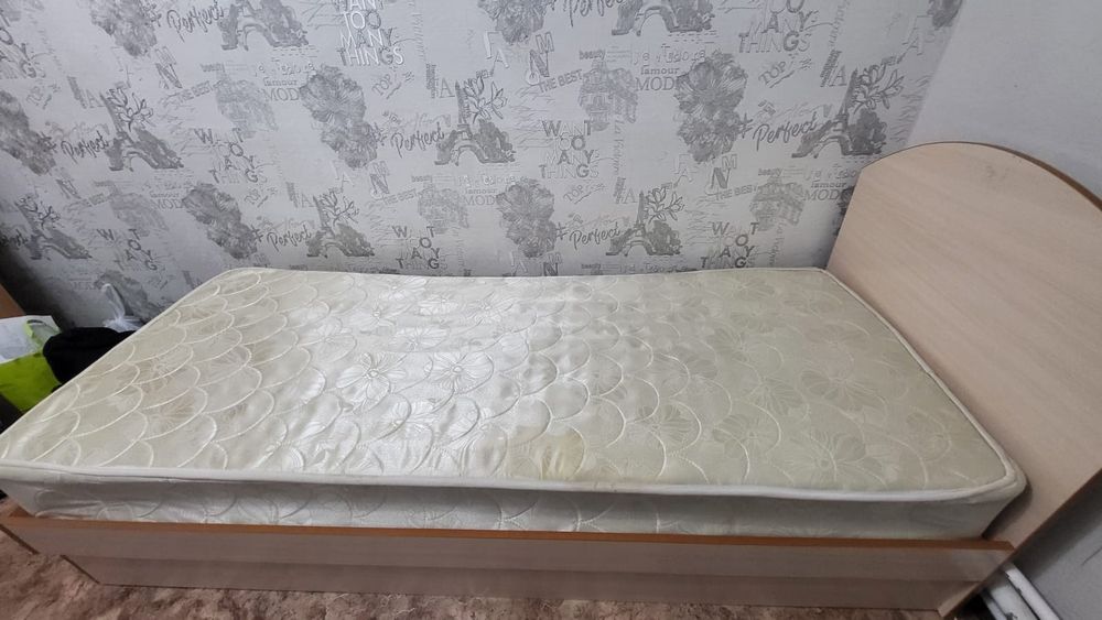 Кровать в хорошем сост