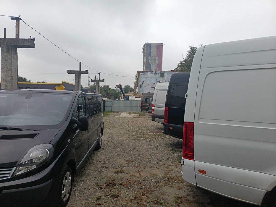 De Inchiriat  Hala 300 Mp ** Service Auto Complet**