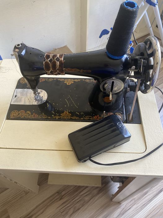 Швейная машинка и оверлог СРОЧНО!