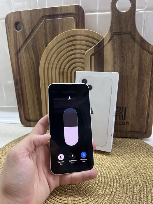 iPhone айфон 13 в отличном состоянии !