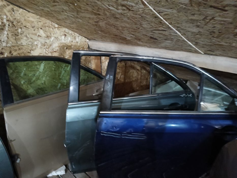 Toyota camri 40 двери