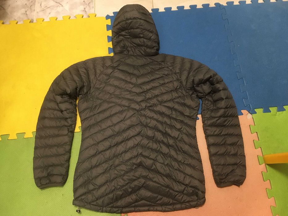 ''Bergans 5397 Slingsbytind Down''оригинално дамско пухено яке Л разм