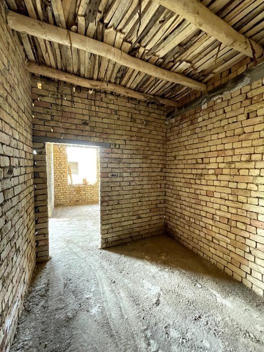 Abdurahmonov karobka 0.8 sotix, 3 xona, karobka xolatda. Variant bor