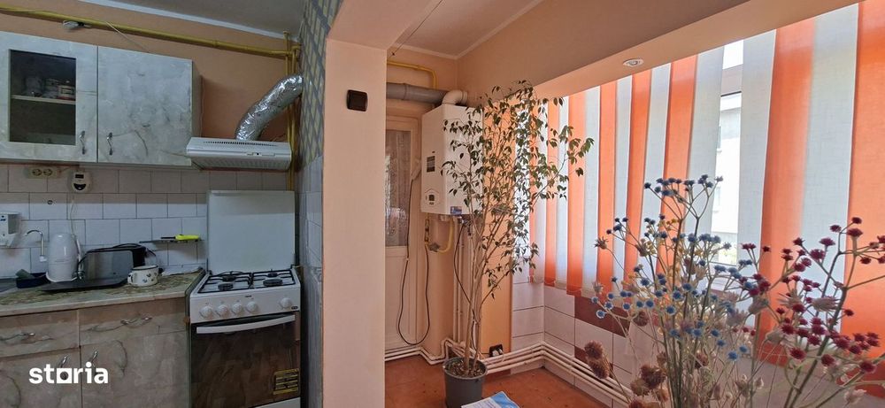 Apartament 3 camere, 77 mp, bloc 1990 – Blocurile S, zona I.F.R.
