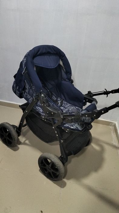 Продам коляску в нормальном состоянии