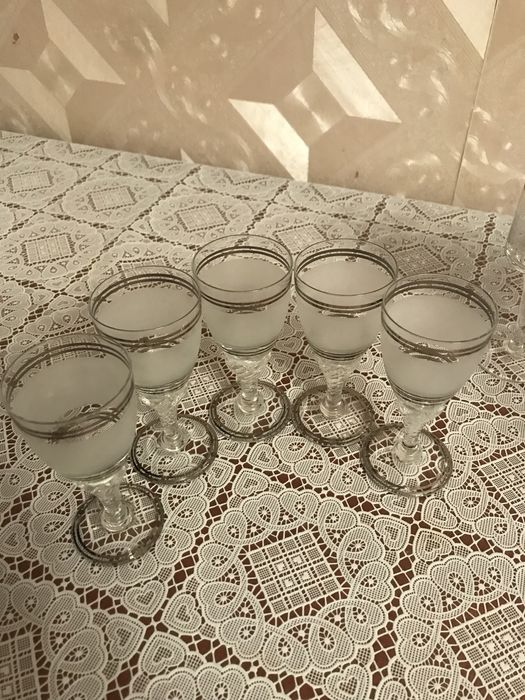 Рюмки на ножке стекло