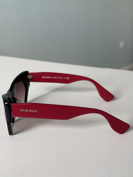 miu miu очки красно черные
