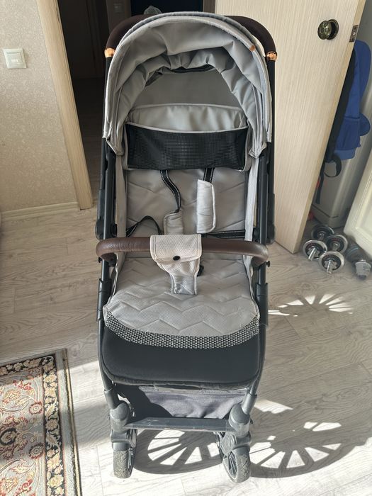 Продам детскую коляску