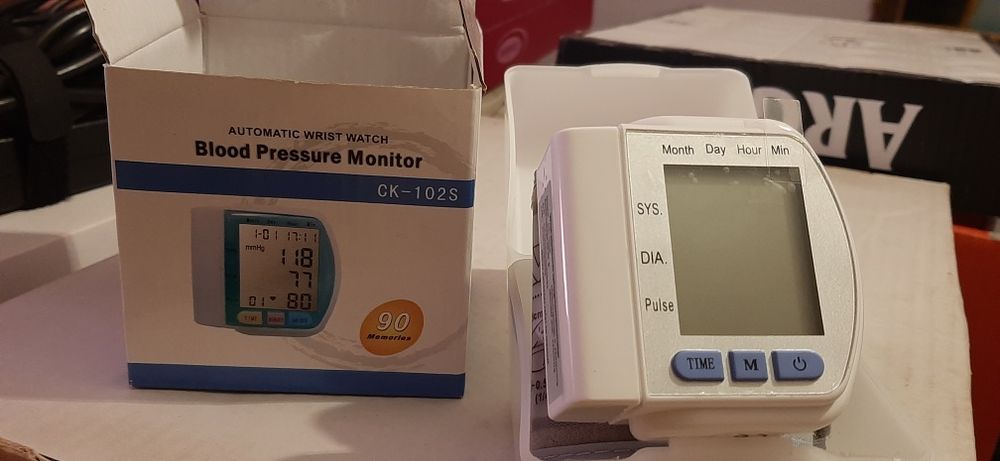 Tensiometru digital pentru încheietura mâinii CK-102S