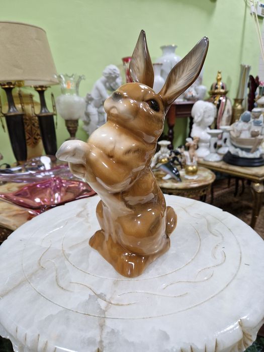 Прекрасна антикварна колекционерска немска порцеланова фигура Goebel