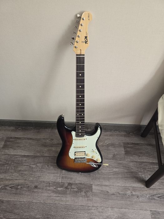 Продам электрогитару FGN