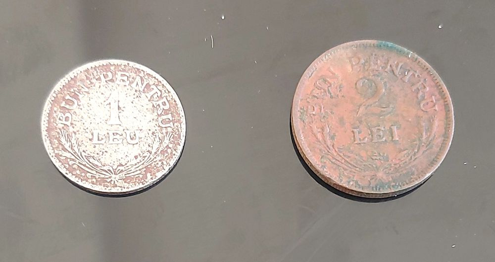 Vand doua monede vechi romanesti