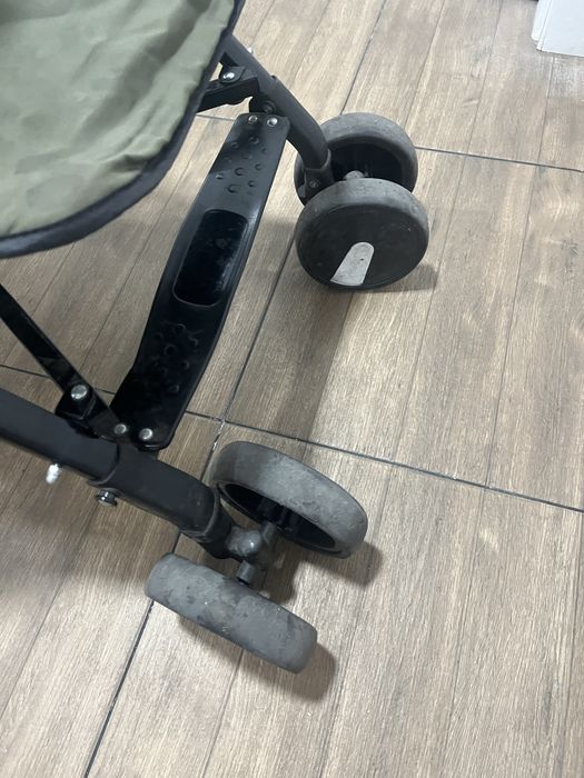 Лятна бебешка количка Lorelli зелена