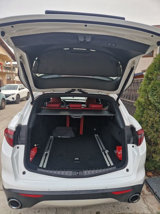 Alfa Romeo Stelvio,**28.155 km**,benzina,280cp,4x4,EURO 6