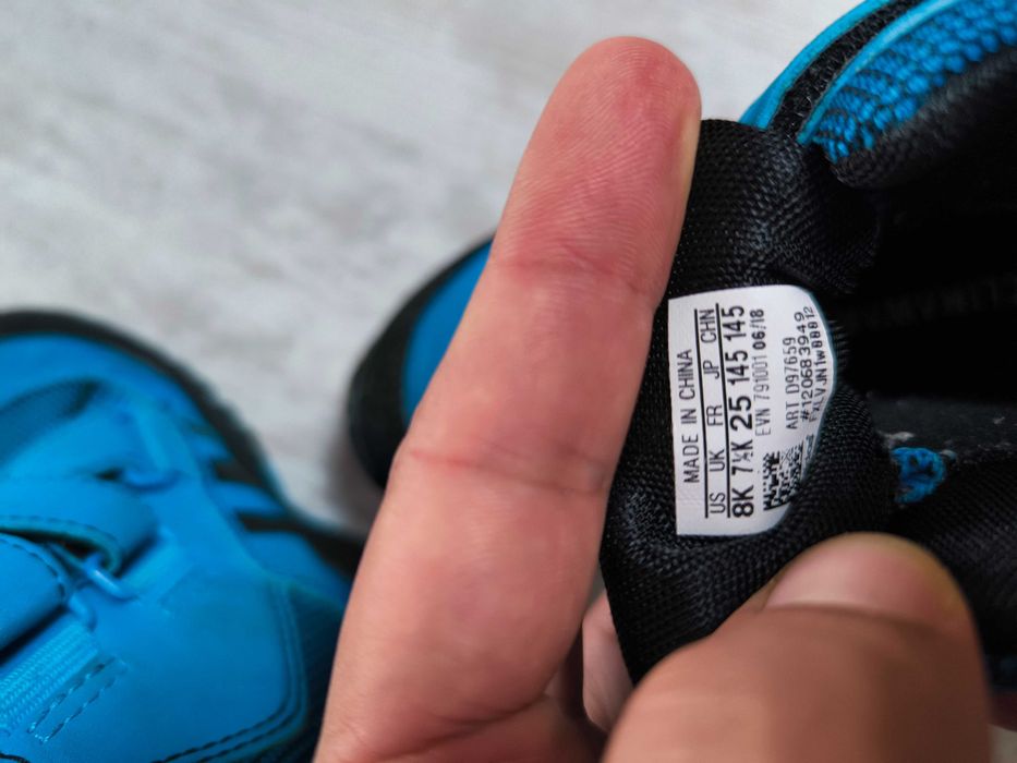 Адидас обувки 25 номер