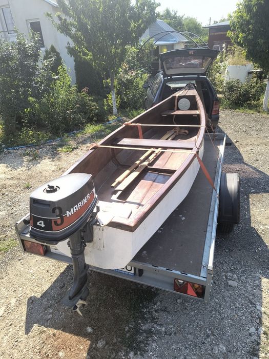 Vând barca  din stejar și fibra