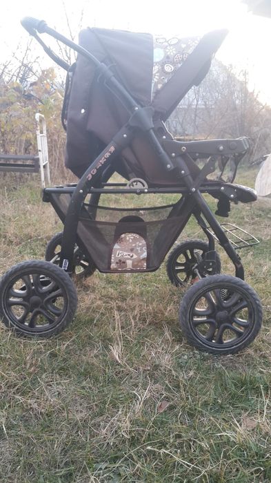 Детская коляска на двоих