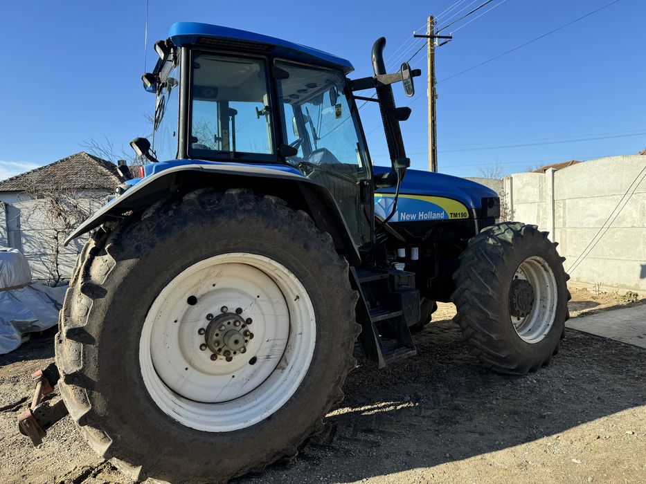 New Holland TM 190
