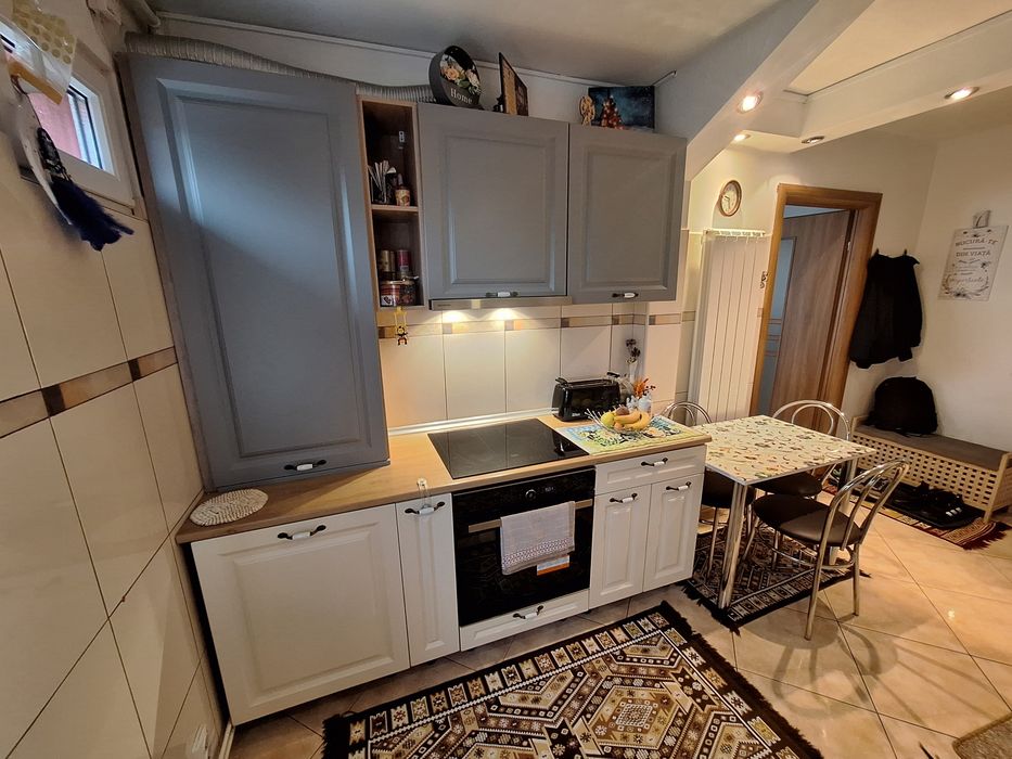 Apartament de închiriat