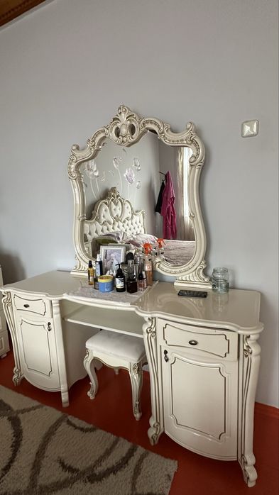 Спальный гарнитур за 270000 тг