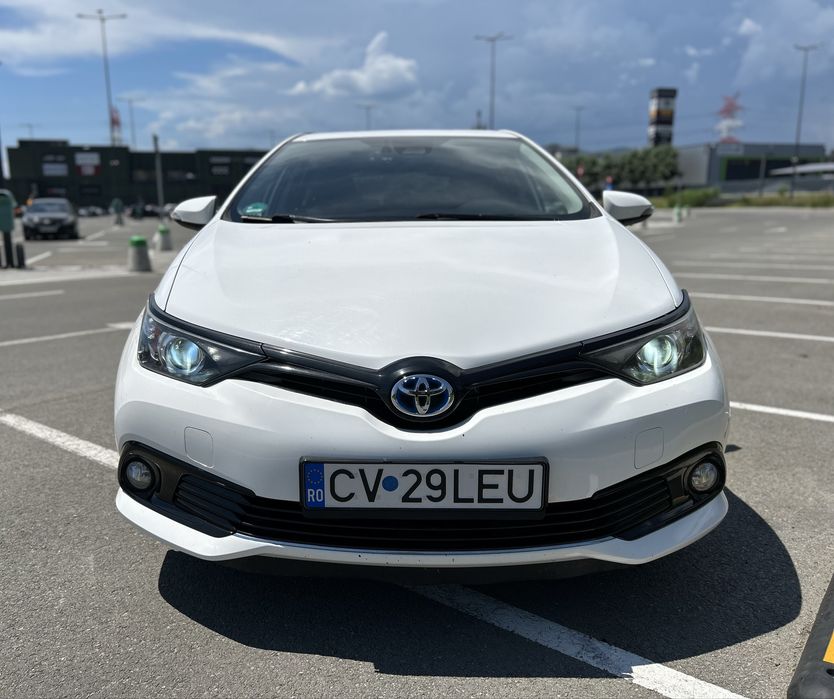 Toyota Auris 1.8 Hybrid | Istoric complet