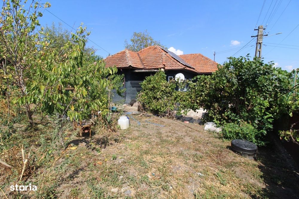 Vând casă în Măceu/Bretea Română, P+Pod, suprafață teren 329mp...