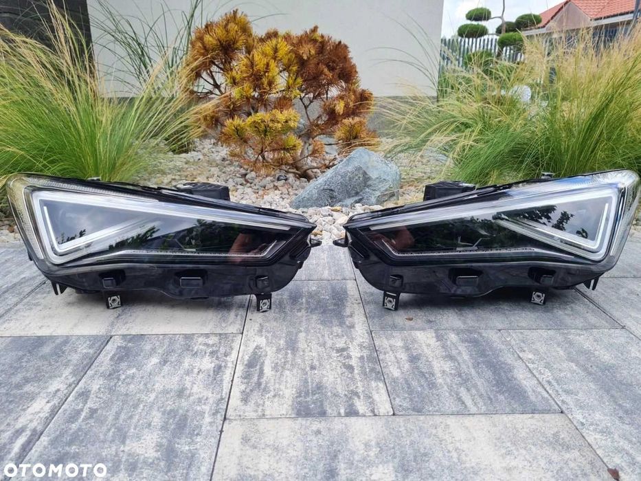 SEAT CUPRA LEON 4 IV 5FB Lampy przód Full Led Matrix 5FB941035C 5FB941036C