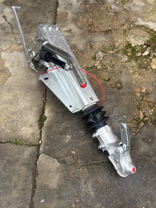 Чисто ново утройство alko до 3.5тона