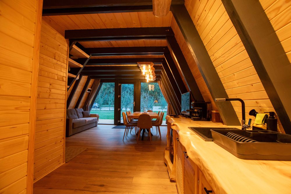 Cabana A-frame cu ciubar de inchiriat in Bologa,jud CJ