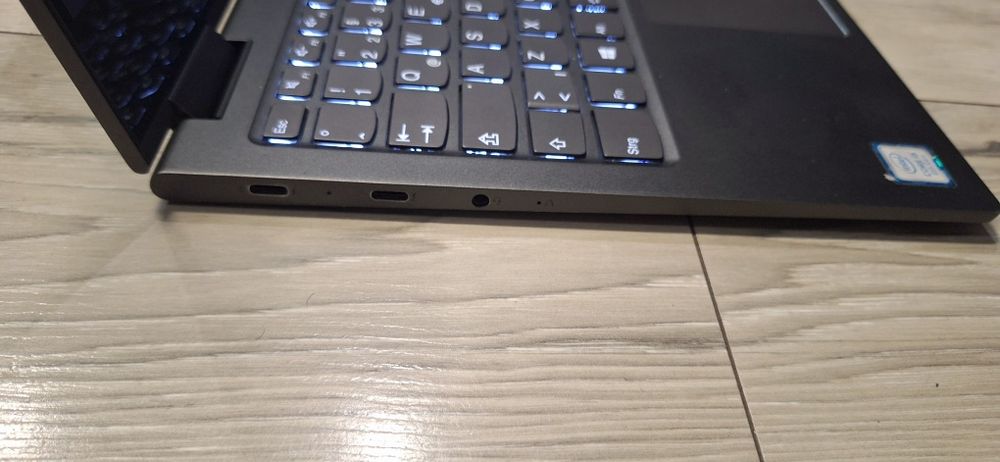 Lenovo Yoga 13iwl-i5 8265u/8гб/256гб м.2/Подсветка