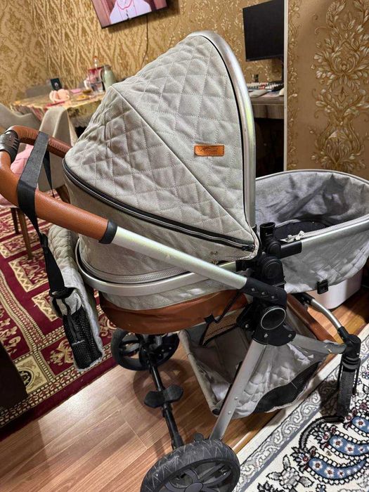 Детская коляска в хорошем состояние