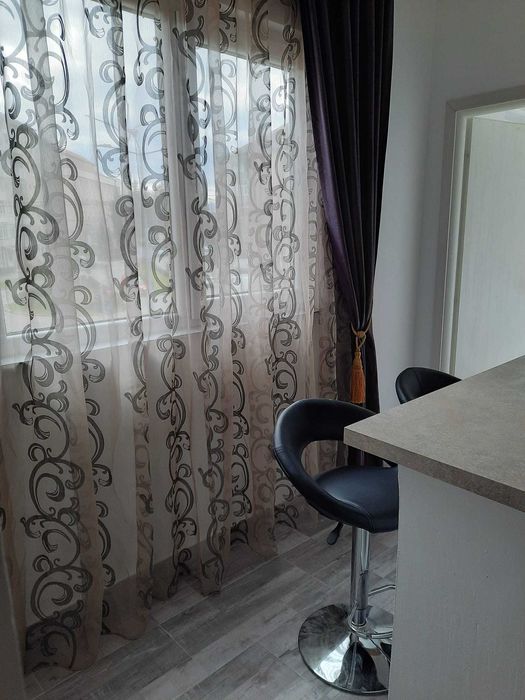 Închiriez garsonieră