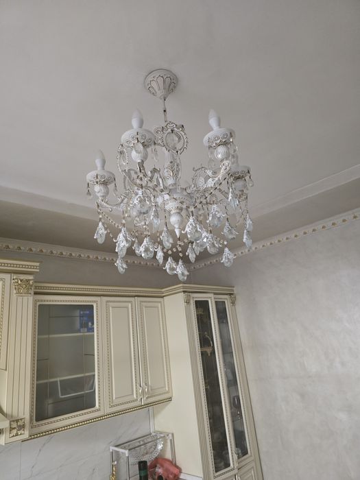 Люстры  бежевая  люстра белая