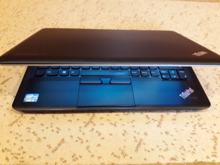 Vând Lenovo ThinkPad Edge E330 -I5. SSD