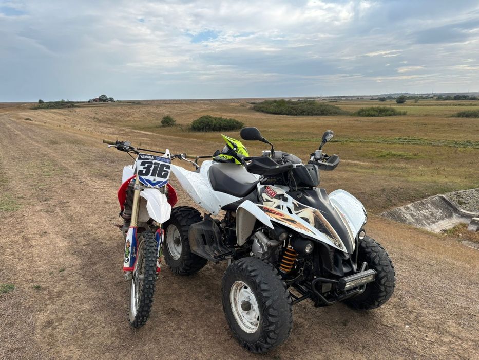 Vând sau schimb honda