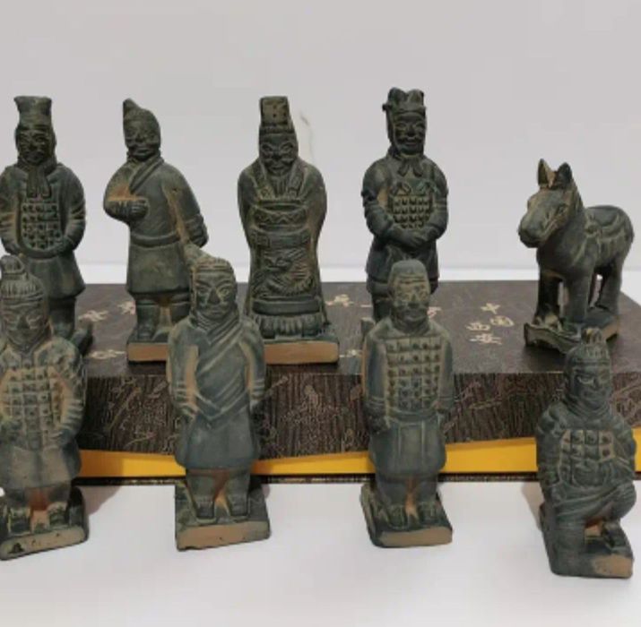 Soldati din teracota