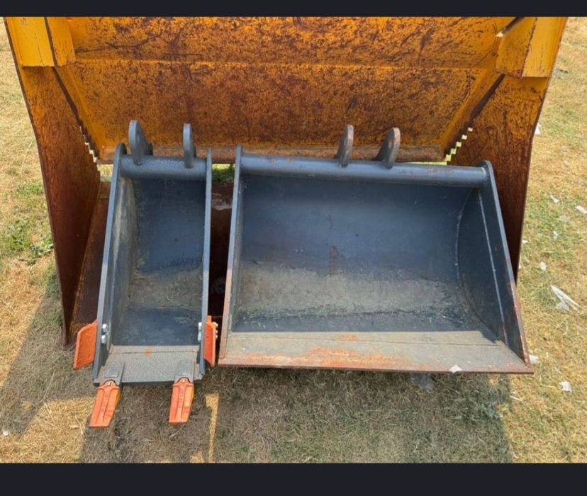 Vând buldoexcavator MACAO