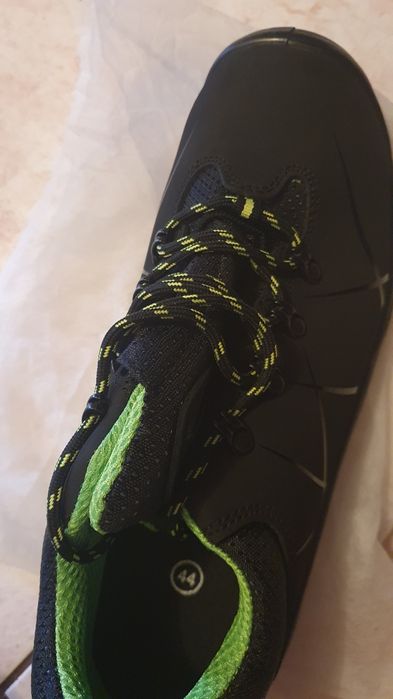 Pantofii de bărbați și damă