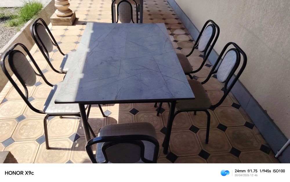 Kamplek stol stullar hammasini sifati 6axshi ishlatilgan lekin ideal