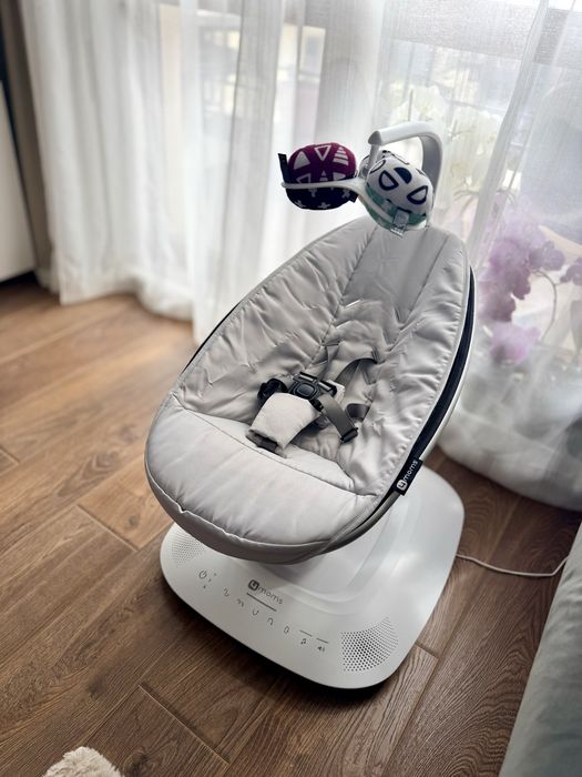 Електрическа бебешка люлка mamaRoo 5.0