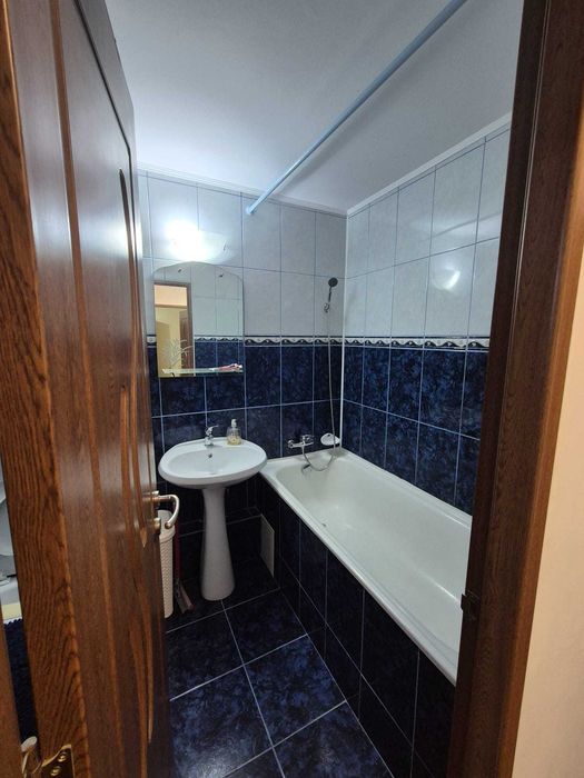 Garsoniera de inchiriat zona Costin Georgian