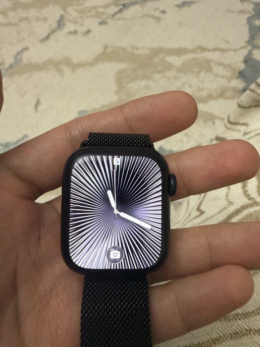 Продам Apple Watch series 8